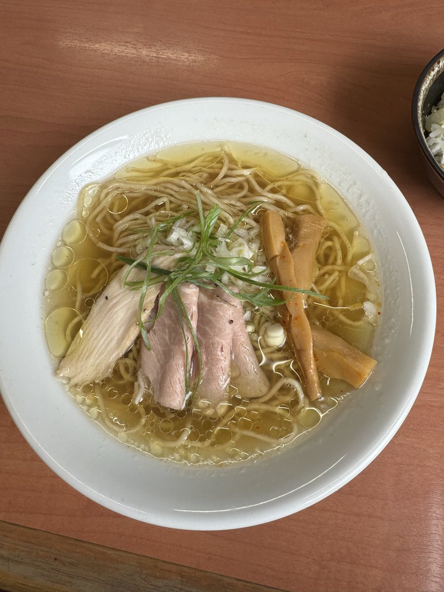 bukkomi_mouse's tweet photo. 岩槻区麺屋三槍ラーメン屋さん

触発されて来た笑
トータルでここを超えるラーメン屋さんに今後会えるかな🤔 https://t.co/e2GlXty3jR