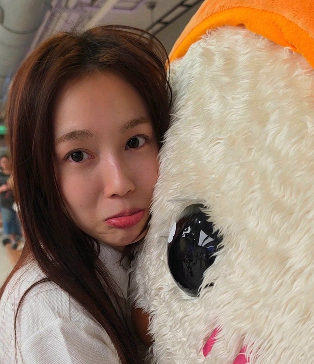 panlyvverse's tweet photo. ask bonnie to imitate loverrukk and the iconic pout comes out 🤣🤣🤣 https://t.co/G0DOPgszjt