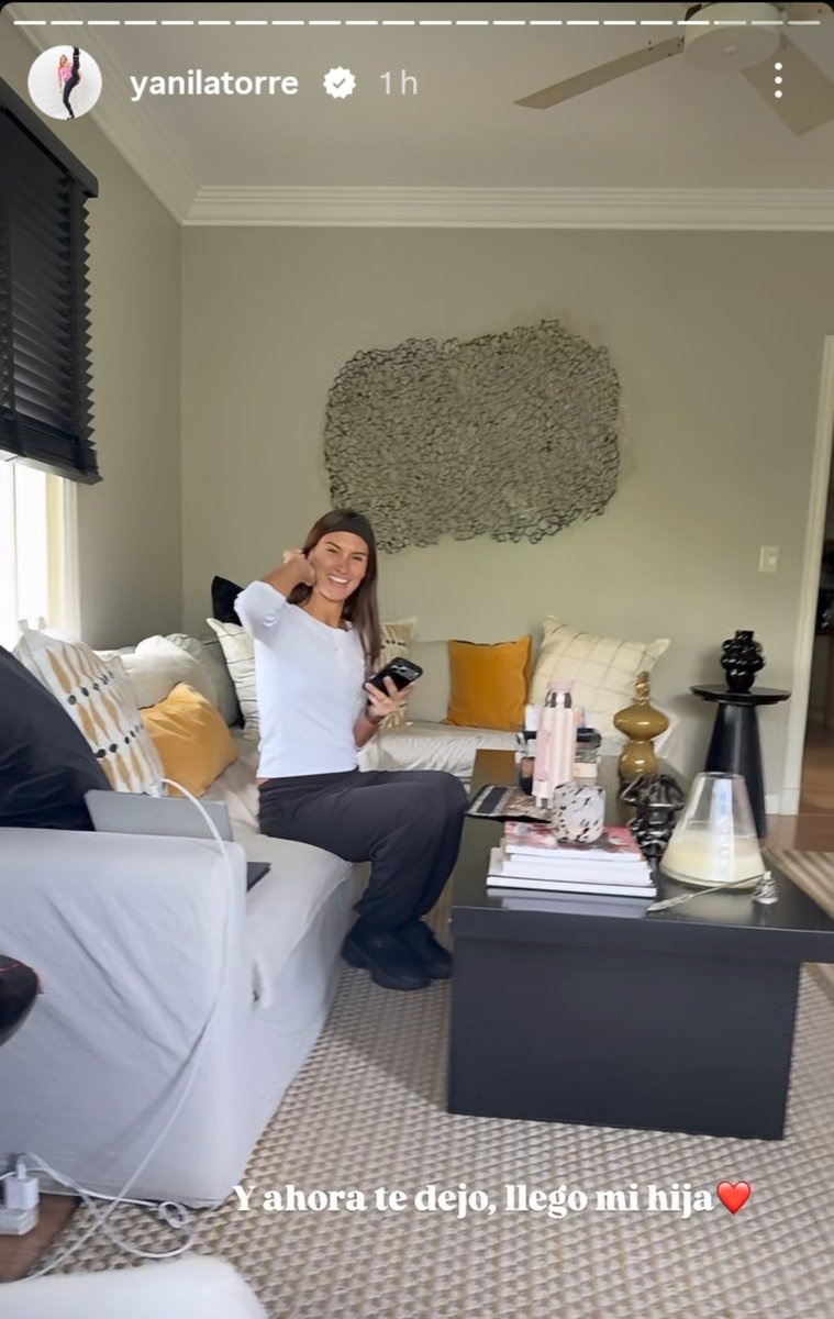 fullfarandulera's tweet photo. la mamá de Tini quiso hacerse la picante con YANINA LATORRE JAJAJAJJAAJJAJAJAJA 

 "y ahora te dejo, llegó mi hija" knockout 🥊 https://t.co/VDfVA5b6lg