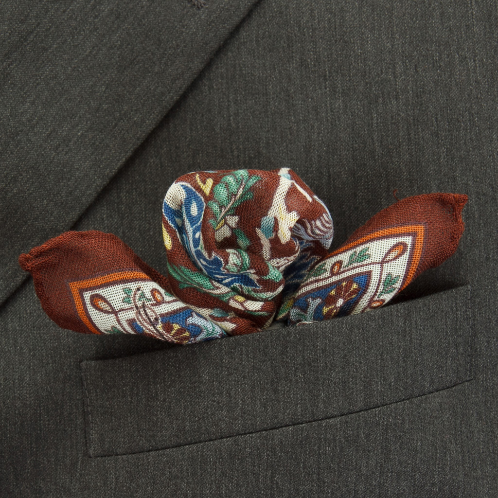 DapperClassics's tweet photo. New Pocket Squares are in! Shop a variety of looks, all made with a wool-silk blend that offers fullness and non-slip durability. https://t.co/bLwp9z4N36 #dapperclassics #menswear #style #pocketsquare https://t.co/Pf6O1JWTEV