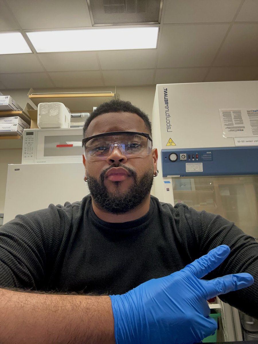 papizenin's tweet photo. Your fave astrobiologist https://t.co/I0n7ul6ZrO