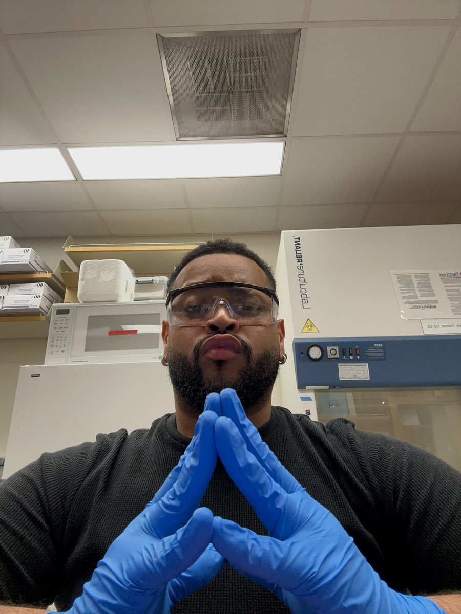 papizenin's tweet photo. Your fave astrobiologist https://t.co/I0n7ul6ZrO