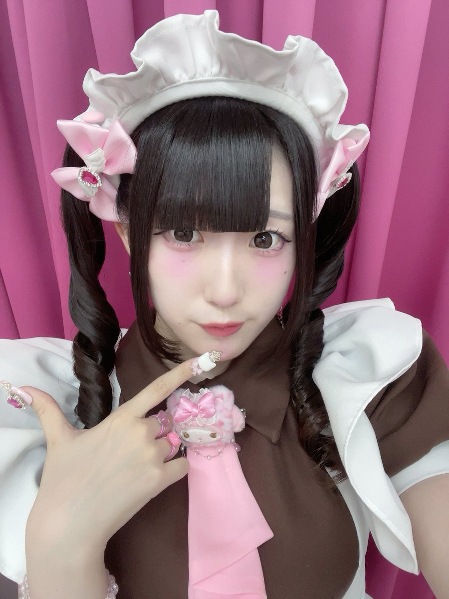 maid_love2's tweet photo. ◀ 新人メイド♥(2024)           現在♥(2026)▶︎

日々かわいくなりたい・・🎀と思えるのはご主人さま・お嬢さまのおかげですヾ(•̥ ω •̥)🎵これからもらぶり〜フェイスを目指してがんばります♩ https://t.co/mYII7IFLRl