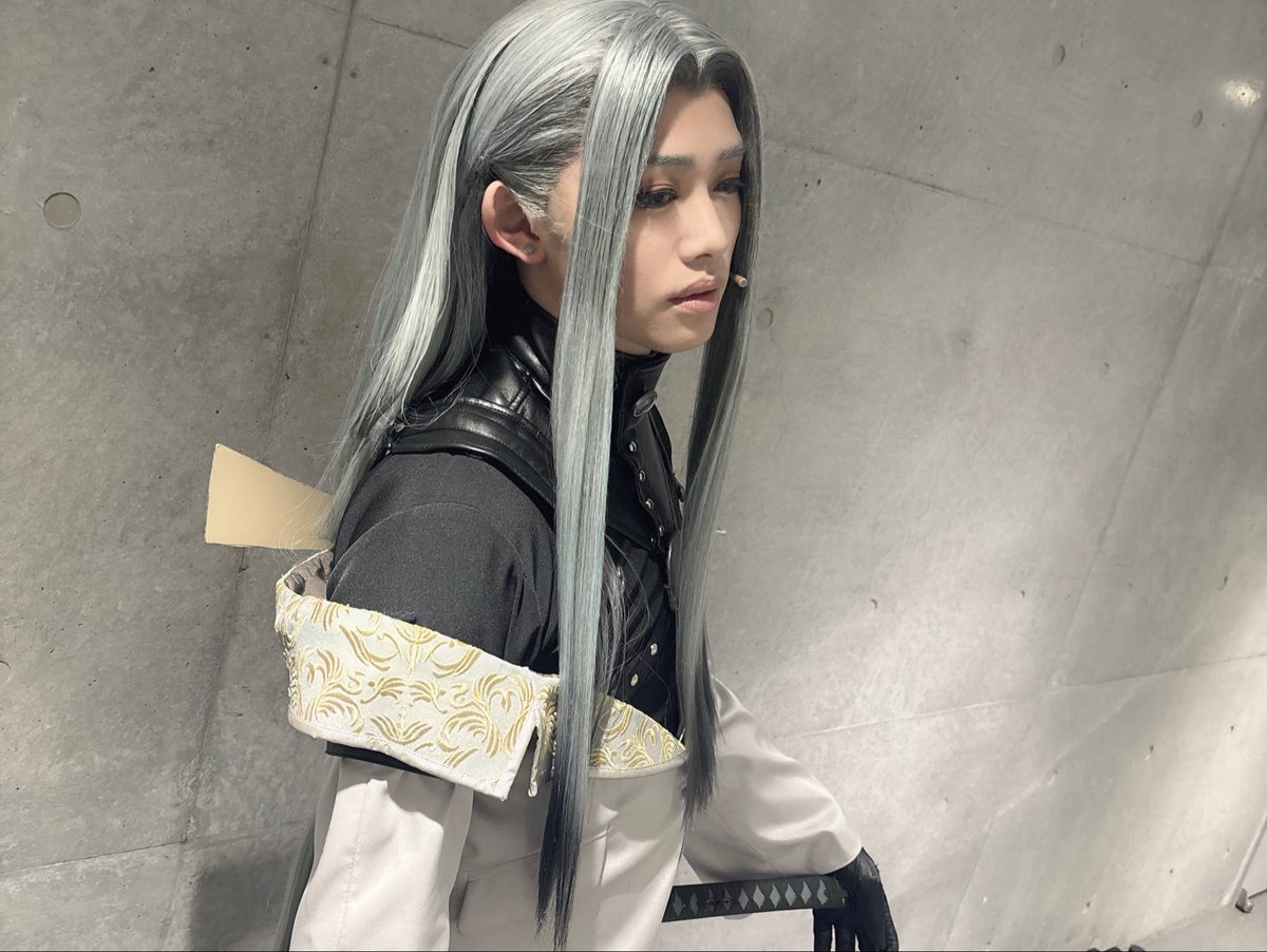 sevenic_riku's tweet photo. 本日も2公演ありがとうございました！

刀ミュ800回目公演と言う記念すべき日に
舞台に立てたこと、すごく嬉しいです！

本公演も折り返しましたが
全公演大切に届けて参ります！！

明日も2公演、よろしくお願いします！！

#刀ミュ https://t.co/BGWU8KGxgh