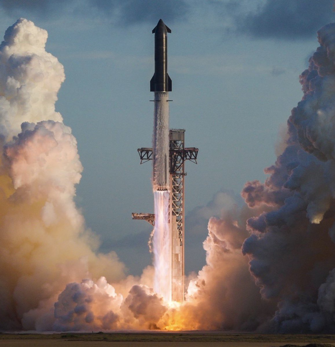 mattvanswol's tweet photo. @TheEconomist Call me crazy…

But it’s probably the gigantic fucking spaceship they just put into orbit last week… https://t.co/uoeFUcHlfZ