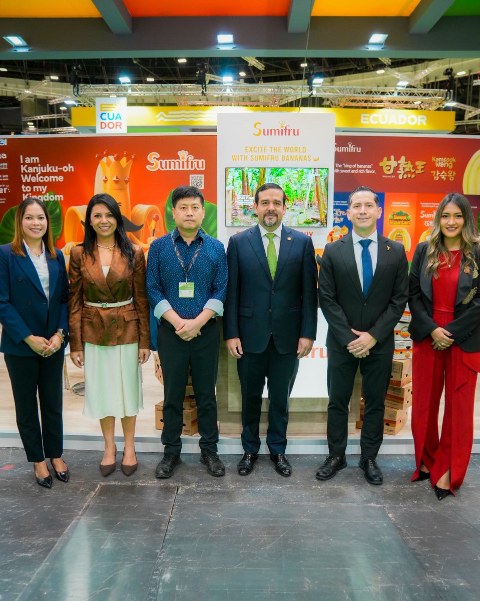 EncaladaVCarlos's tweet photo. Guayas tiene mucho que mostrar al mundo, y ser parte de este momento en Fruit Attraction Madrid 2026 me llena de orgullo.

Participé en el corte de cinta del Pabellón de América, en la sección de Ecuador.

Desde Guayas seguimos generando oportunidades y mostrando todo el potencial de nuestra producción.