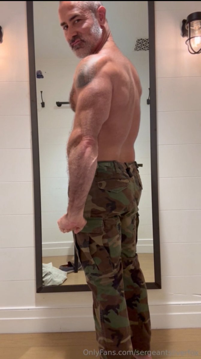 SergeantSiww's tweet photo. Be my private.  Get worked hard. SergeantSilverFox 🥵
@sargesilverfox https://t.co/vjWdQAe23r