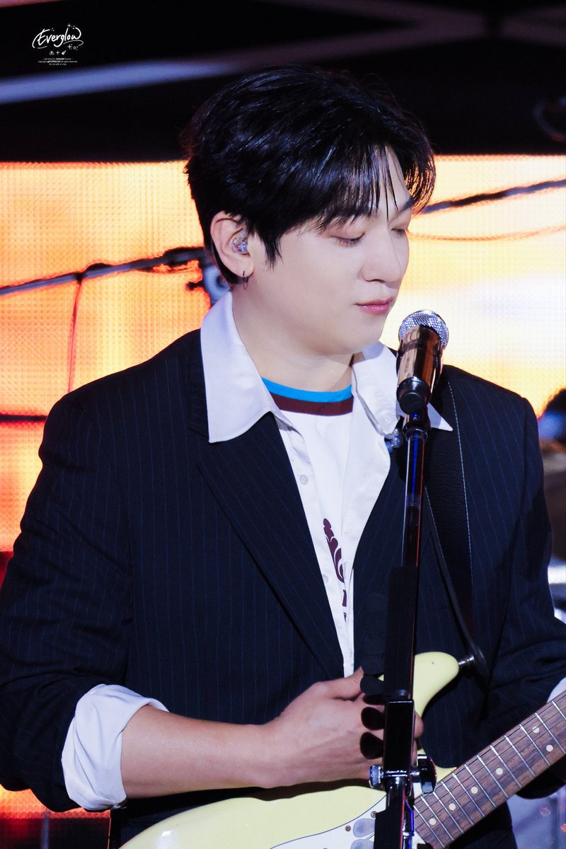 sjarchive16's tweet photo. 261004 XMF

옆태미남 .. 💕

#성진 #DAY6 #데이식스 #SUNGJIN https://t.co/F4wRdmQFKH
