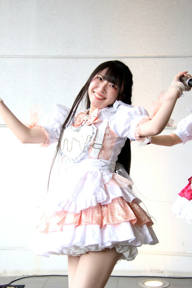 Aki07D's tweet photo. かとうさん🍊🍊🍊
\アルイテイコウvol.132/
10月4日(日)
📍マークイズ静岡
#ないんちゃん
#花橙成長記録
#NineChocolates https://t.co/Yq54QJTakz