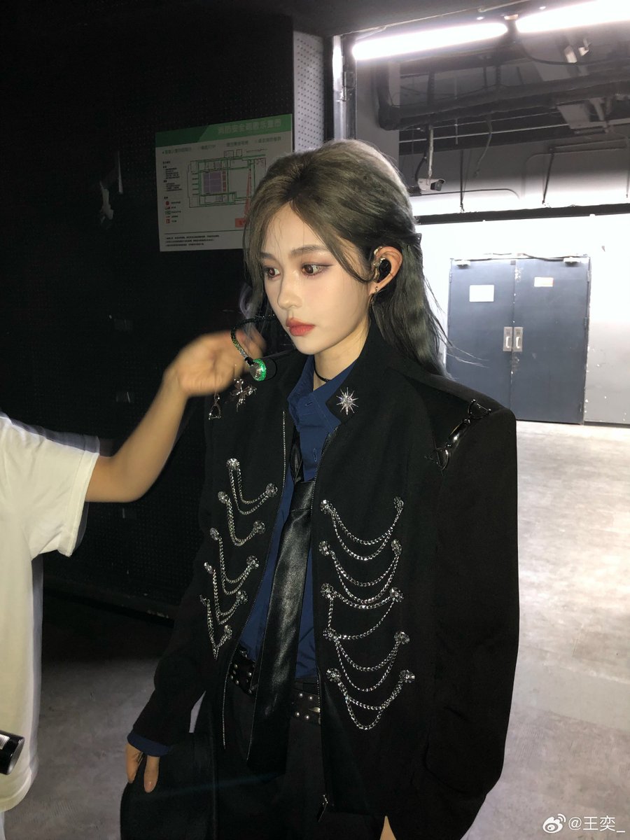 cherryxiaoyiii_'s tweet photo. And that's a wrap for Wy's Chengdu concert too!!

Btw I'm still thinking abt how happy she looked throughout the whole show ytd. the way she smile so much and how energetic she was on the stage🥹 Our baobao really was enjoying every second💗 https://t.co/z5k2kRvBd3