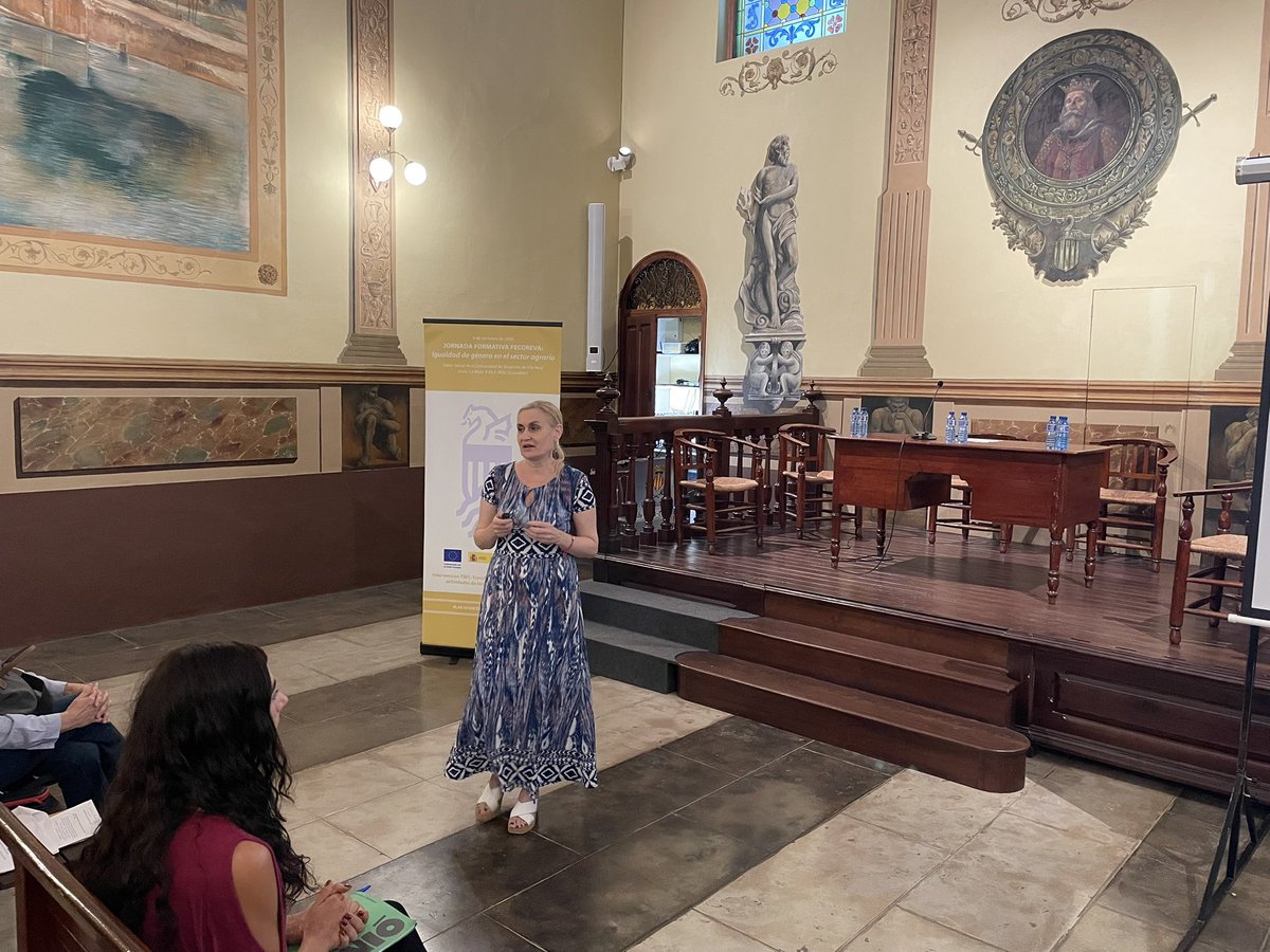 fecoreva's tweet photo. 💧 Jornada formativa a Vila-real sobre igualtat de gènere en el sector agrari.

📚 Aquesta activitat s'ha desenvolupat dins del marc de les ajudes per a la transferència de coneixements del Pla Estratègic de la PAC 2023-2027. https://t.co/BltVDeCjea