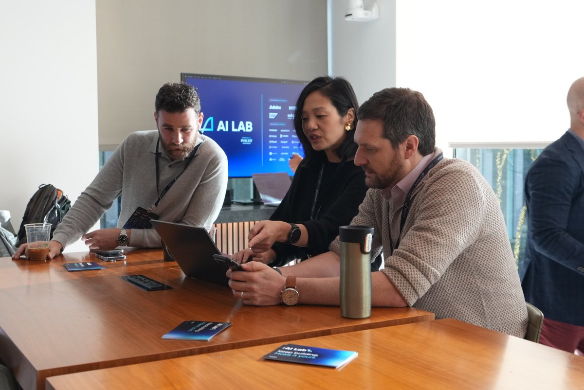 scaleupevent's tweet photo. The AI Lab is open for business. Join our Onsite Advisory team in the AI Lab for a walk through using real-life use cases for the latest AI tools. https://t.co/IQ20N7V0l0