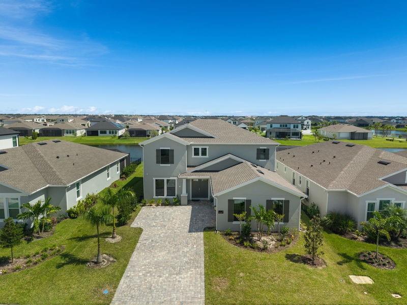 DaleSorensenRE's tweet photo. Upgraded and move-in ready in Melbourne, FL! 5 beds, 3.5 baths, pond views, private guest suite, media room, hurricane glass & an oversized garage.
๐ 3066 Kamin Drive
https://t.co/vHEjqT3OCl
#MelbourneFL #SpaceCoastRealEstate https://t.co/Nk4UVGlstr