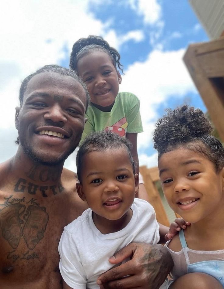 Ghetto_kd's tweet photo. D.C Young Fly with his kids Nova, Nala and Prince. Beautiful family ❤️ https://t.co/1ikG16A9Pi