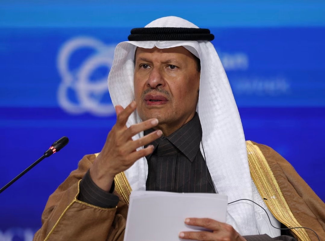 naifco's tweet photo. من حديث سمو وزير الطاقة الأمير عبدالعزيز بن سلمان اليوم خلال مؤتمر "صنع في الخليج":

أي منشأة في التعدين أو الطاقة يجب ألا تقل نسبة المواطنين العاملين فيها عن 70%

في المناطق الصناعية وظائف برواتب متميزة وتأمين صحي وفرص للتعلم والتطور حتى نوفي بواجبنا تجاه مواطنينا وألا يُبتذلون

أهم درس تعلمناه أن نوطن كل ما نحتاجه ويجب أن نوطن كل ما يتعلق بالطاقة