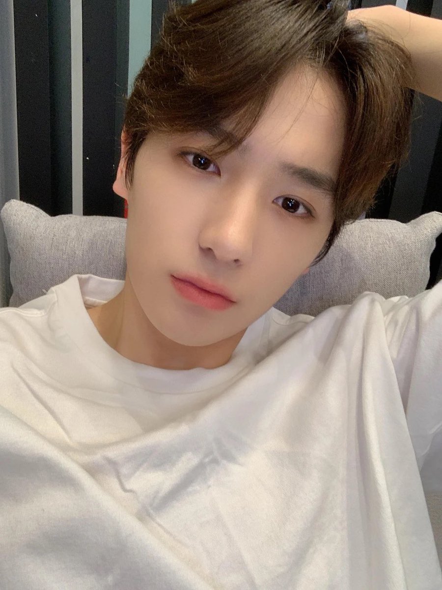 kimlgasine's tweet photo. 앙 기모 찌냐고 띠냐고 
똑바로말하라고 
                                                        앙기모 찌예요.. https://t.co/1ZDW0ClGob