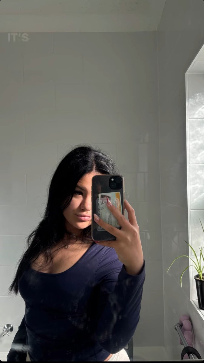 xtremebnwobrown's tweet photo. White girls should have brown eyes as part of evolution 

A yt person with blue/green eyes is the ultimate sign of pure whiteness 

Goodbye mon brown eyes 👀 😭

#KAW #WLDM https://t.co/oTSHvFF400