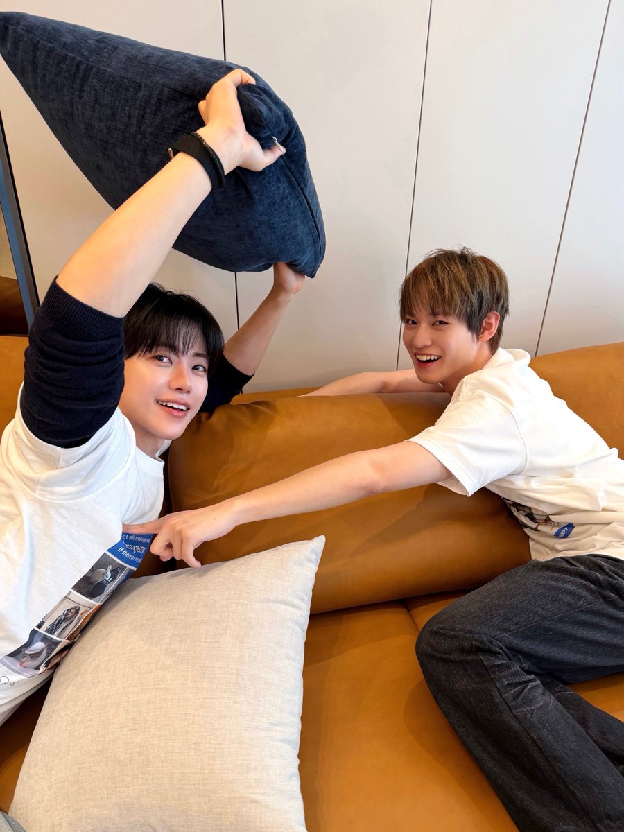 NCTsmtown_DREAM's tweet photo. 🏠🏋️

EVERYTHING, ALL AT ONCE, NEO
https://t.co/P07aN7TtQl 

#JAEMIN #CHENLE #NCTDREAM 
#DREAMxDREAM #드림바이드림
#NCT_10TH_ANNIVERSARY https://t.co/zudAN83XKP