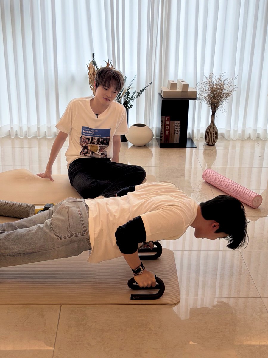 NCTsmtown_DREAM's tweet photo. 🏠🏋️

EVERYTHING, ALL AT ONCE, NEO
https://t.co/P07aN7TtQl 

#JAEMIN #CHENLE #NCTDREAM 
#DREAMxDREAM #드림바이드림
#NCT_10TH_ANNIVERSARY https://t.co/zudAN83XKP