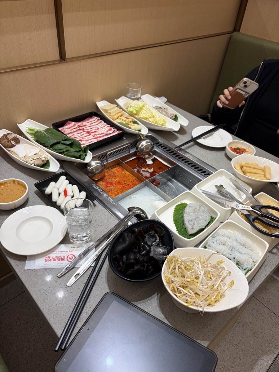 saeyannn_03's tweet photo. 트친소 겹친소

2N 여성 
일과 미식, 문화생활 그리고 하이디라오에 미친자
남들 거르는거 다 거르고 미자 안 받아요

마음 눌러주시면 찾아 갈게요 https://t.co/YnpIcttkcQ