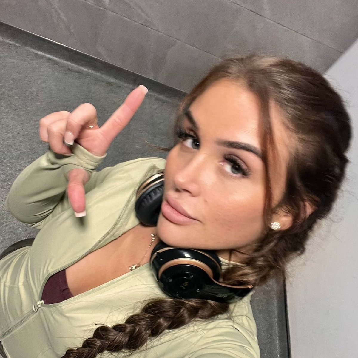 goddessArial18's tweet photo. Still Teasing and Humiliating u losers.

DM me for a Video call or Snap session.

Footworship , Tease , Joi , Sph , Cei , Cuckold and Humiliation.

Findom Femdom Camsession Paypig Footsub Bnwo Sissy Nsfw Nsfwtwt https://t.co/U5aGAOJQke