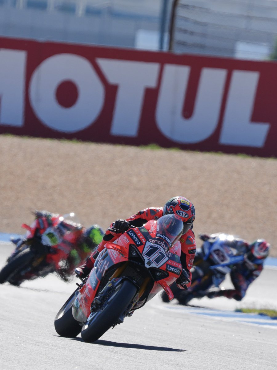 WorldSBK's tweet photo. Estoril had it ALL last year 🔥 

Are you ready for some more this weekend? 🔜👀

#EstorilWorldSBK 🇵🇹 #WorldSBK https://t.co/wcNKDufMez