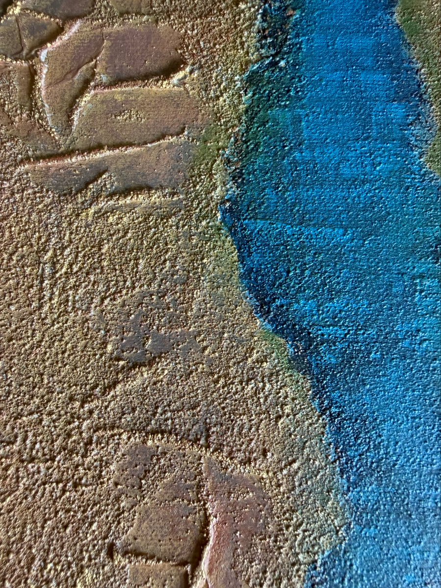 ElenaSolimanArt's tweet photo. GM ☀️

I started making fragments: small pieces of the surface, photographed up close. What we usually miss becomes the main thing. Each fragment stands as its own work. https://t.co/PHqSvx7aEm