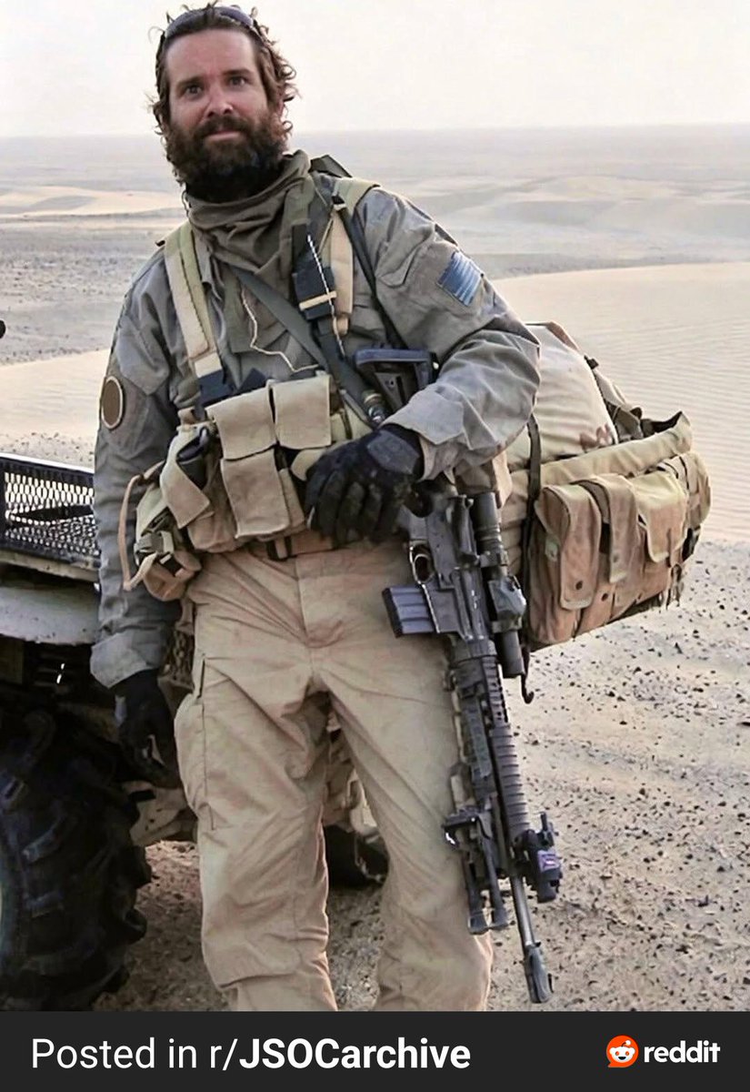zeeshanzac09's tweet photo. A powerful look at retired U.S. Navy SEAL Chief Warrant Officer 4 Jon Dalton during his deployment. A legend in the community who dedicated 23 years to elite military service through major operations in the Global War on Terror. 🇺🇸 #NavySEALs #JSOC #MilitaryHistory https://t.co/jnh2eHUCw0