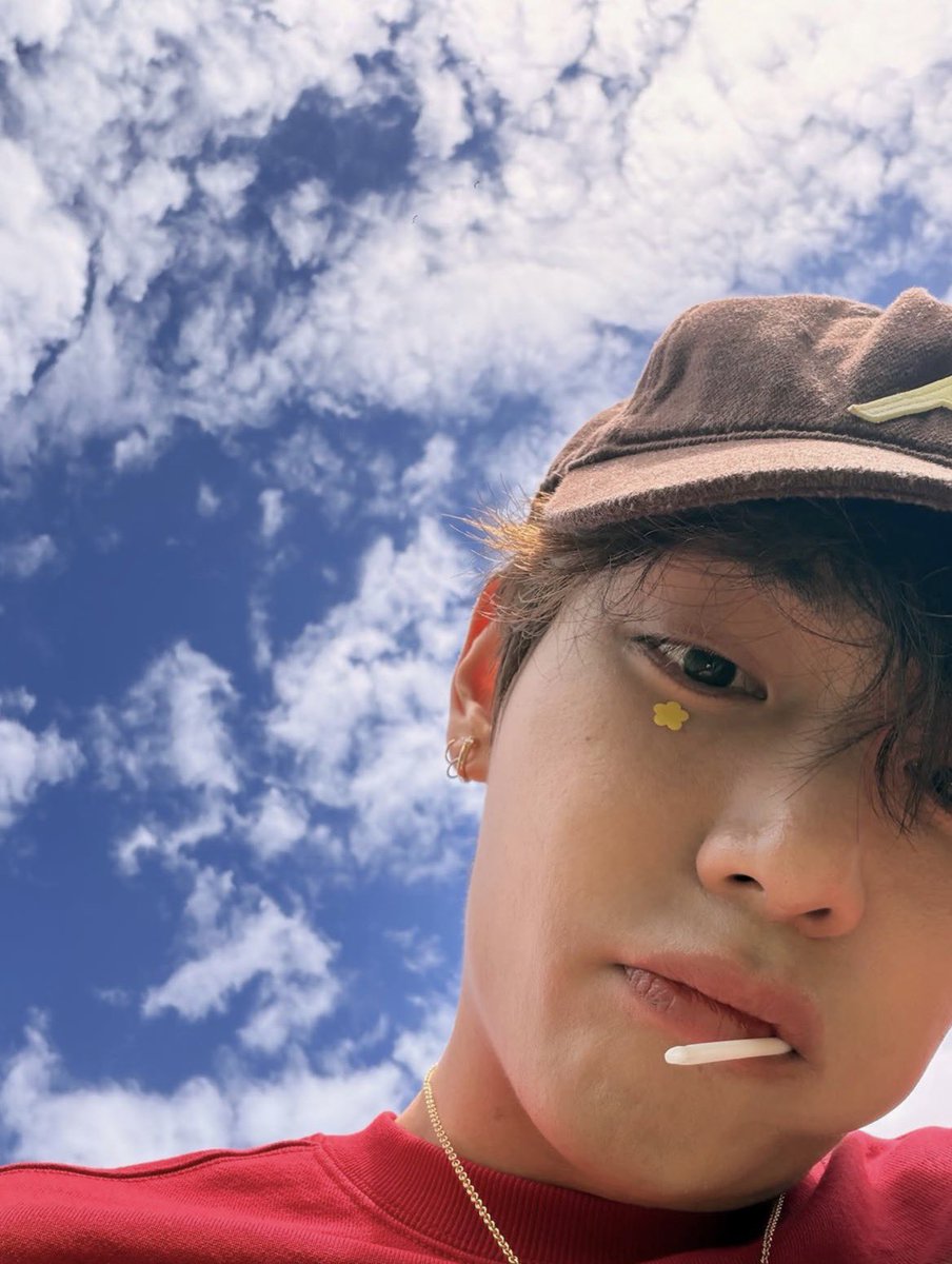 taehydu's tweet photo. 💙 https://t.co/jCeqGbipqJ