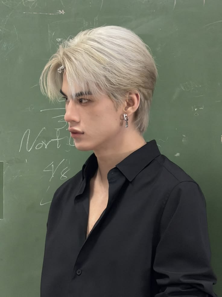 kimwaiistory's tweet photo. ขอยกนอร์ทกับชุดสีดำขึ้นหิ้งอ่ะ หล่อแบบเป็นตำนานทุกลุค คือใครเข้าใจบ้าง ㅠㅠㅠㅠㅠㅠㅠㅠㅠㅠ https://t.co/pOPBEoAIqj