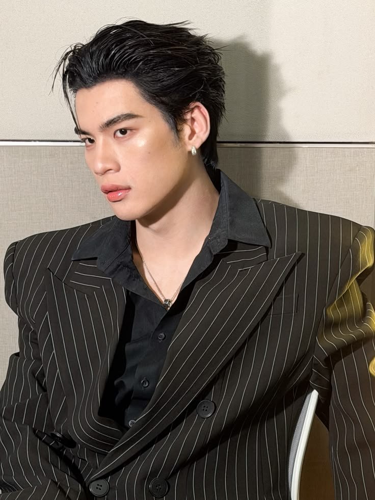 kimwaiistory's tweet photo. ขอยกนอร์ทกับชุดสีดำขึ้นหิ้งอ่ะ หล่อแบบเป็นตำนานทุกลุค คือใครเข้าใจบ้าง ㅠㅠㅠㅠㅠㅠㅠㅠㅠㅠ https://t.co/pOPBEoAIqj