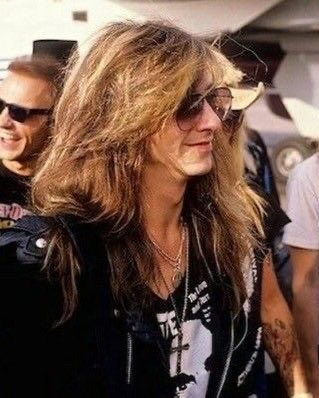 dailyskidrow's tweet photo. Dave “The Snake” Sabo
#SkidRow
@OfficialSkidRow https://t.co/sfsc2t02iM