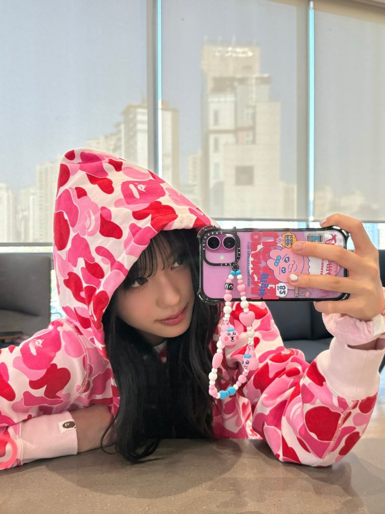 naraicnt's tweet photo. ngaku aja deh pasti kalian berbagi satu jaket yang sama 😏 #eak
https://t.co/e6OJKUHB6C https://t.co/GZwK03rp3i