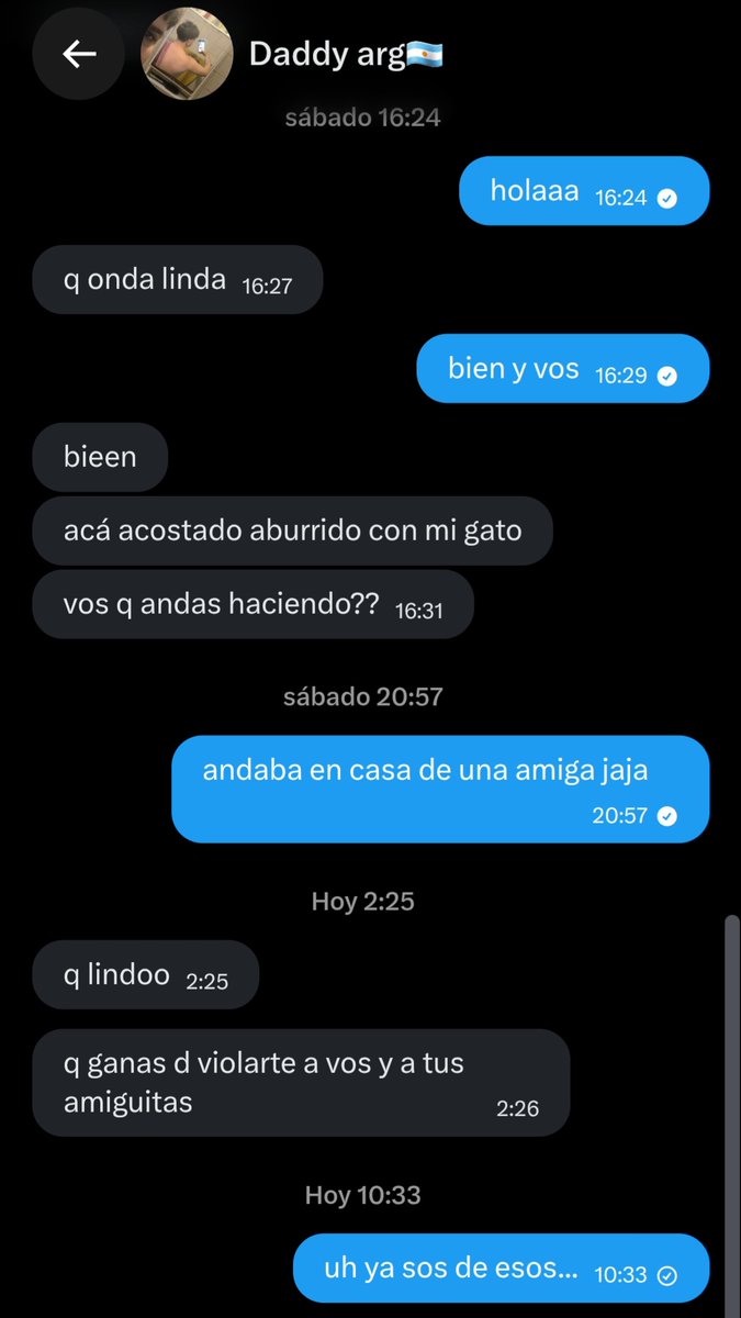 Marimayay3's tweet photo. Esta gente es rara y da miedo https://t.co/vEtNfnMqIK