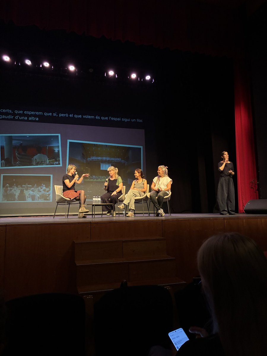Titelleslleida's tweet photo. Avui hem participat a la 2a trobada d’ @apropacultura a #Lleida, reafirmem el nostre compromís en fer la cultura accesible.
Seguim! https://t.co/9qAKoqKsIv