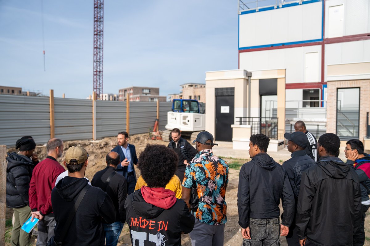 terresdenvol's tweet photo. #Insertion | 👷 Retour sur le parcours « Les Geeks du Bâtiment » à Dugny !
🎯 14 candidats, dont 11 habitants du territoire, ont été retenus pour 350 h de formation aux métiers du BTP, suivies de 6 mois en contrat d’insertion. https://t.co/iHwV43XsUS