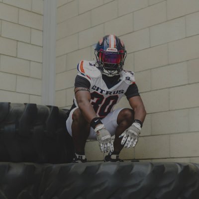 CoachZackGoodFB's tweet photo. Head Hunter Transfer/P.G/Free Agent Top 10 RBs:

1. @EnriqueArmas__  College of Canyons, CA
2. @cjhibbler6 Expression Prep PG
3. @Lujan21az Santa Rosa J.C, CA
4. @DavonteJones_30 Citrus College, CA
5. @TomirBransford7 Monroe Uni Transfer
6. @05_genes West Texas A&M Transfer
7. @tonywright__ Monroe Uni Transfer
8.@Kaiirb3  Capital Transfer
9.@C4Dew Seton Hill Transfer 
10.@CamrynHardy8  Nassau J.C, NY
