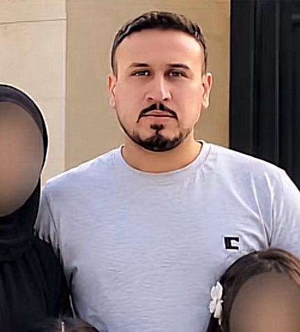 cu1lie's tweet photo. احد اقارب هاي البنية الي اسمهة اريج والي تم قتلها هي وبناتها راسلني البارحة
وانطاني تفاصيل الجريمة الي صارت بميسان، بأسم مقتل بنات المجر الكبير
بعد سبب تافه وهو "وجبة عشاء"

وحالياً المجرم هذا مخفي من قبل عائلته ويريدون يحولون الجريمة لجريمة شرف لتخفيف الحكم، ياريت الكل يتداولهم https://t.co/cJXHNmD7uA