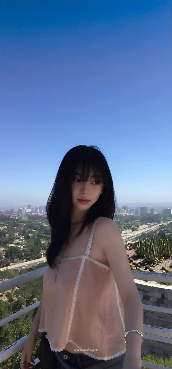 aespawalIpapers's tweet photo. ˚⊹♡₊ ━ aespa #karina wallpapers (4K) https://t.co/upxSRM9kDI
