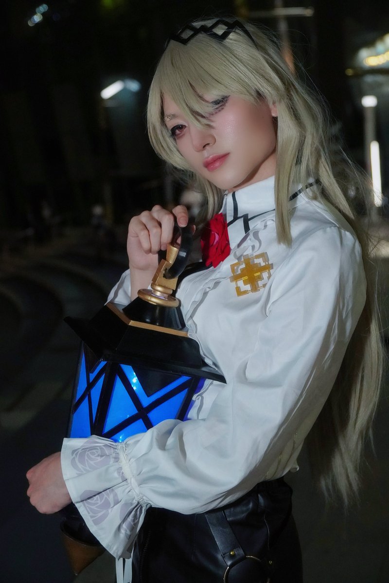 LillycosFX's tweet photo. 이 등은... 명계로 향하는 등이랍니다.
후훗, 농담입니다 함장님. 그치만 양자의 바다를 밝히는 등이니, 그렇게 틀리지 않을지도 모르겠네요.

호요랜드 2026
붕괴3rd / 리타 로스바이세 - 여름밤의 환몽

#cosplay #コスプレ
#HonkaiImapct3rd #崩壊3rd #붕괴3rd https://t.co/N48Kn3jTMB