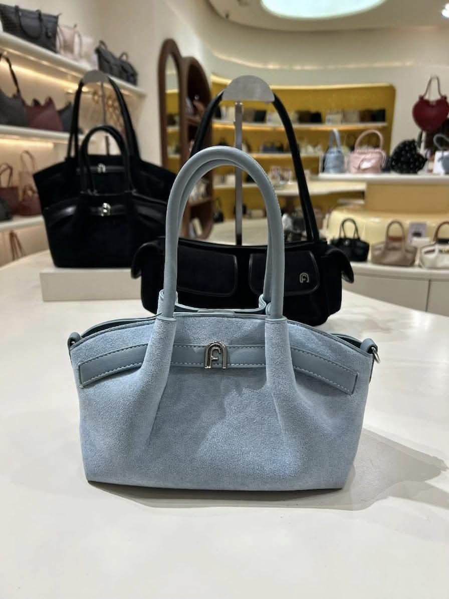 titaniaintan28's tweet photo. PLISSS 😭 nemu hidden gem brand lokal tas lucu kualitas OKE harga gabikin kantong kering😙 
Harganya start from 80RBan😍 https://t.co/RwOQQWIGEh