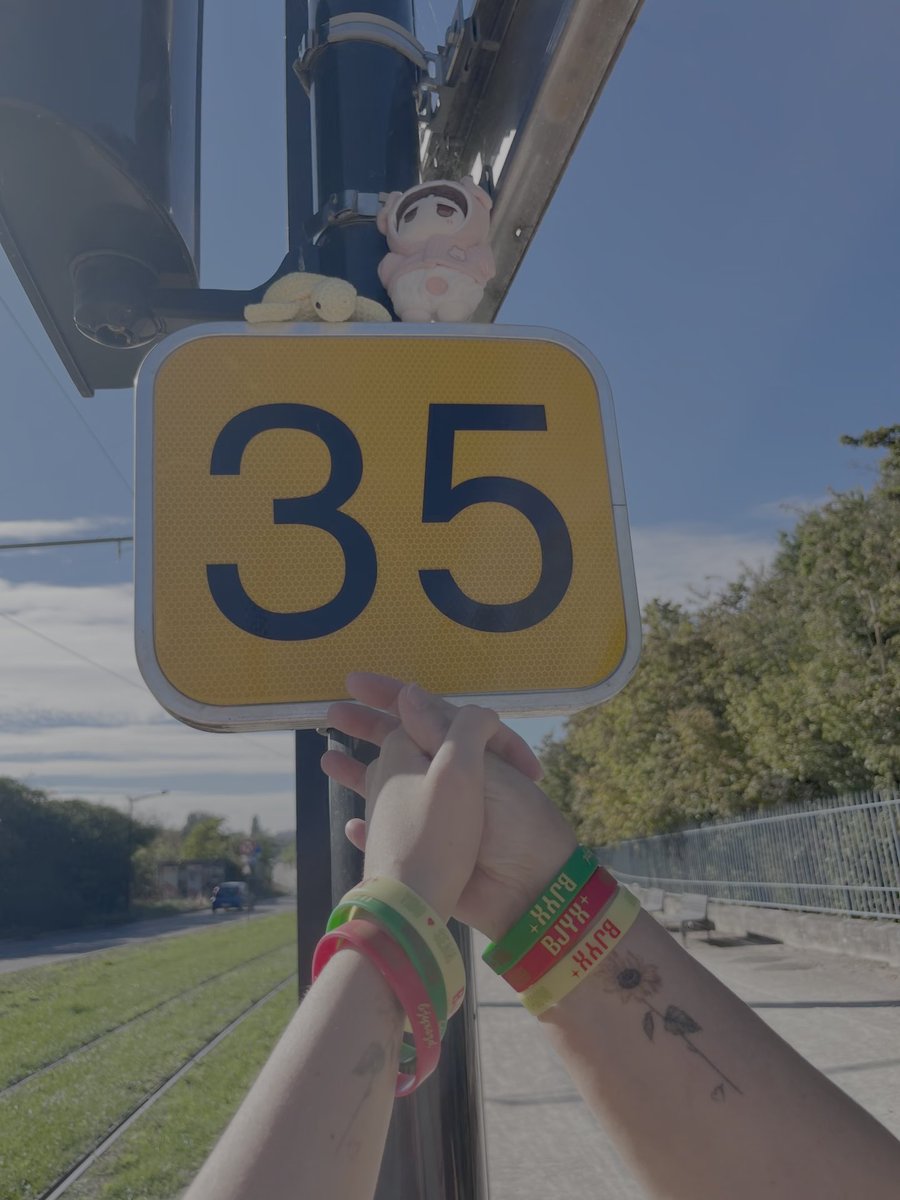 sonnenblume521's tweet photo. Sign 35 found! 💛

📍 Entrée Parc de Sceaux

#yizhan #bjyx https://t.co/uzd6WmaHd5