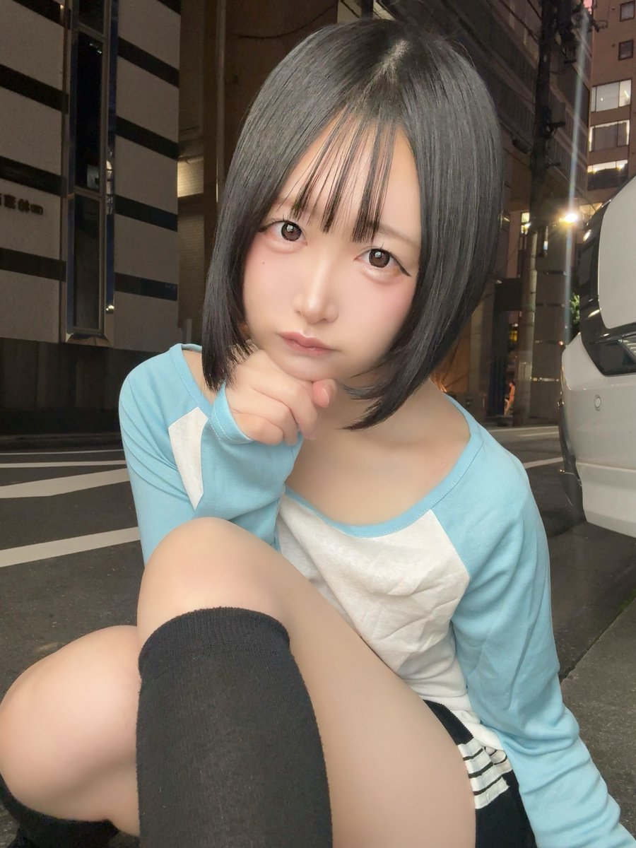 rr___nana's tweet photo. 襟元ひろくてちょっと恥ずかしい、、、 https://t.co/pQEcF6qvdl