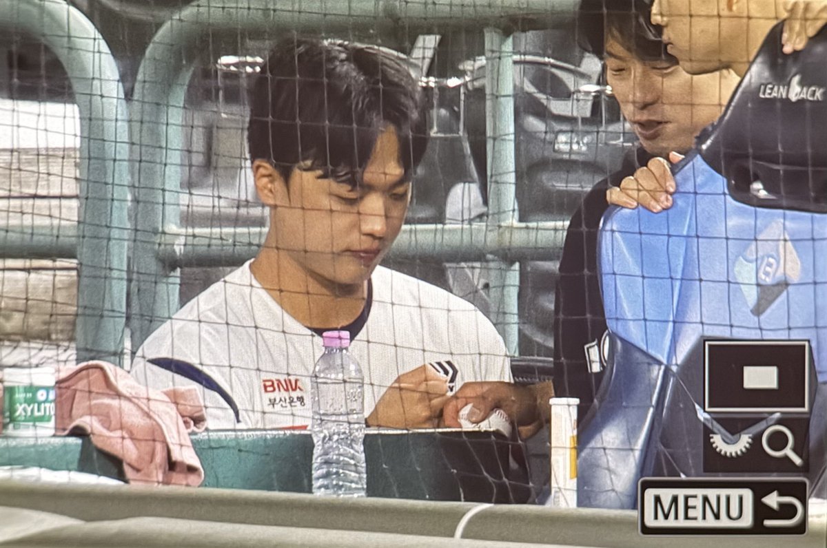 windup_36's tweet photo. 261006
다들 수고했다고 해주심
오늘 진짜 수고했어ㅠ.ㅠ
#롯데자이언츠 #박정민 https://t.co/BZZO9ZeFB6