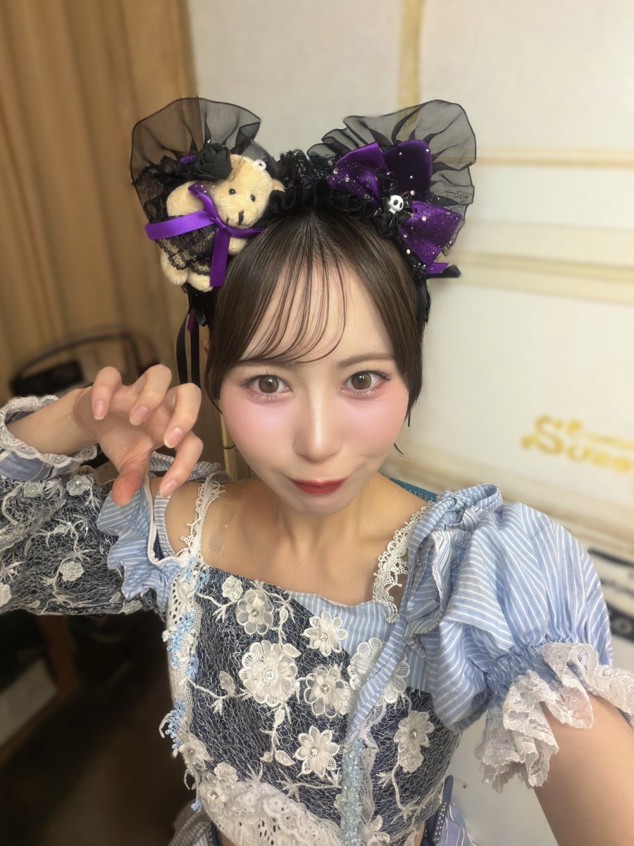 rimi_Tohkei's tweet photo. 定期公演『明景』
ありがとうございました！

駆けつけてくれたみんなも
Tohkei の定期に初めてとか久しぶりに
来てくれた方も本当にありがとう😭

みんなと目が合ったり一緒に作る空間が
今日も最高だったよーーー！！！
Tohkeiの魅力たくさん感じて貰える
時間になってたらいいな💭✨

定期前のトークイベントも
りみプロデュース会だったけど
どうだったかな〜？ｿﾜ(ง ˘ω˘ )วｿﾜ
来てくれてありがとう！！！

こうして時間をつくって
足を運んでくれることが本当に嬉しくて
定期で必ずみんなの期待以上の時間を
届けられるように頑張ります‼️

次の定期は11/16(月)🏔´-

今日はミニハロウィンでした🐈‍⬛🎃🕸