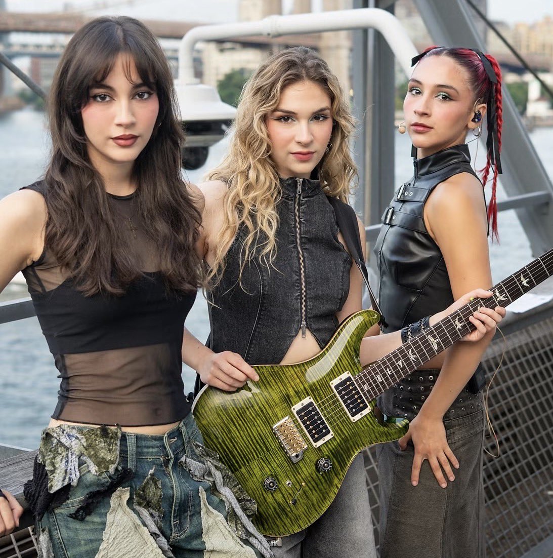 digsomething97's tweet photo. I mean c’mon they’re equally as beautiful as they are talented musicians https://t.co/a9Ap0v4Gdp