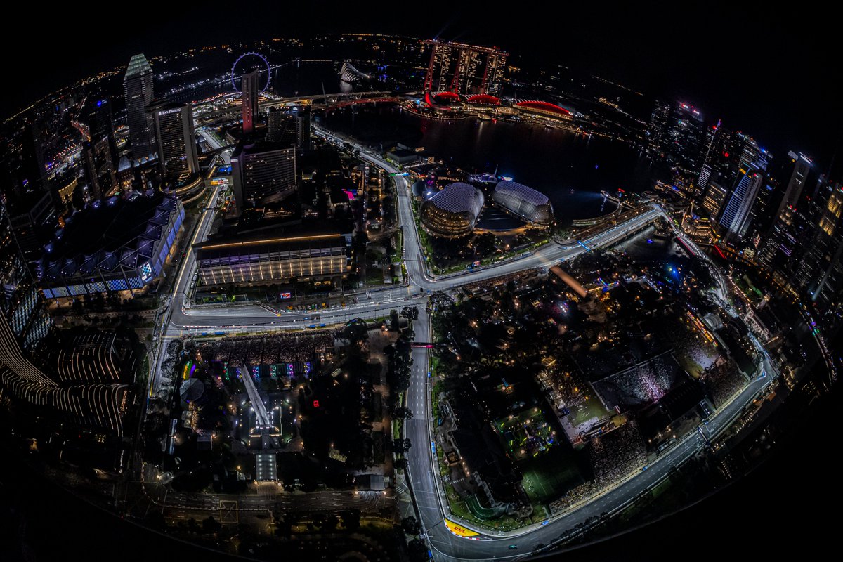 F1's tweet photo. Marina Bay, as seen from the air... 😮‍💨👀

#F1 #SingaporeGP https://t.co/cwPlmAhynQ