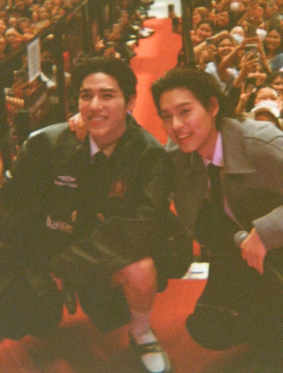 kaanomcake's tweet photo. we keep this love in our photograph 📸♥️ https://t.co/VOSzSU2KZX