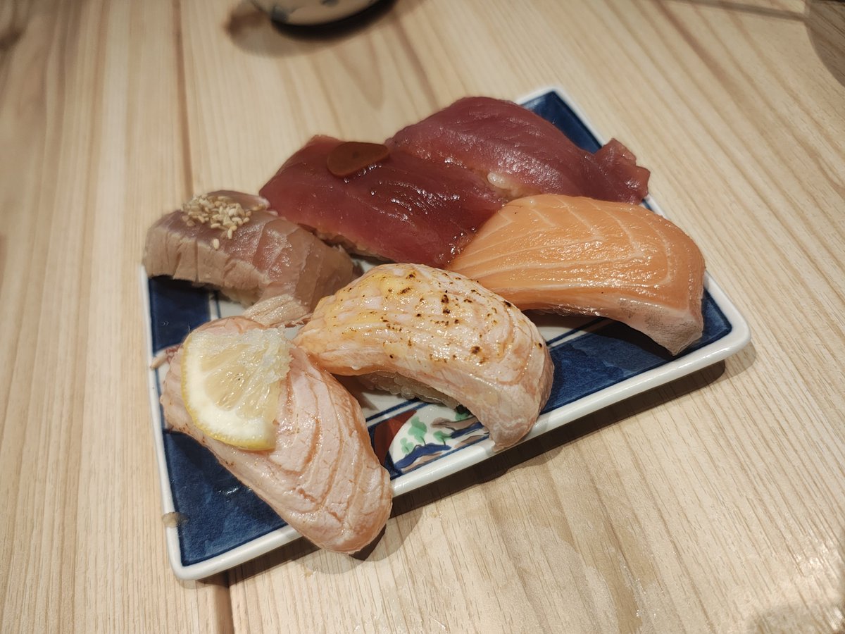 0486Siamesenn's tweet photo. 新宿飲みの定番になりつつある
すし酒場すさび湯

今日も厚いネタに大満足

のんだあと
なんとなくタイトーよって
呼ばれた気がしてやったら
200円でミッフィーとれた
誰か欲しい人いたら連絡くださいな https://t.co/GYKLzc7eue