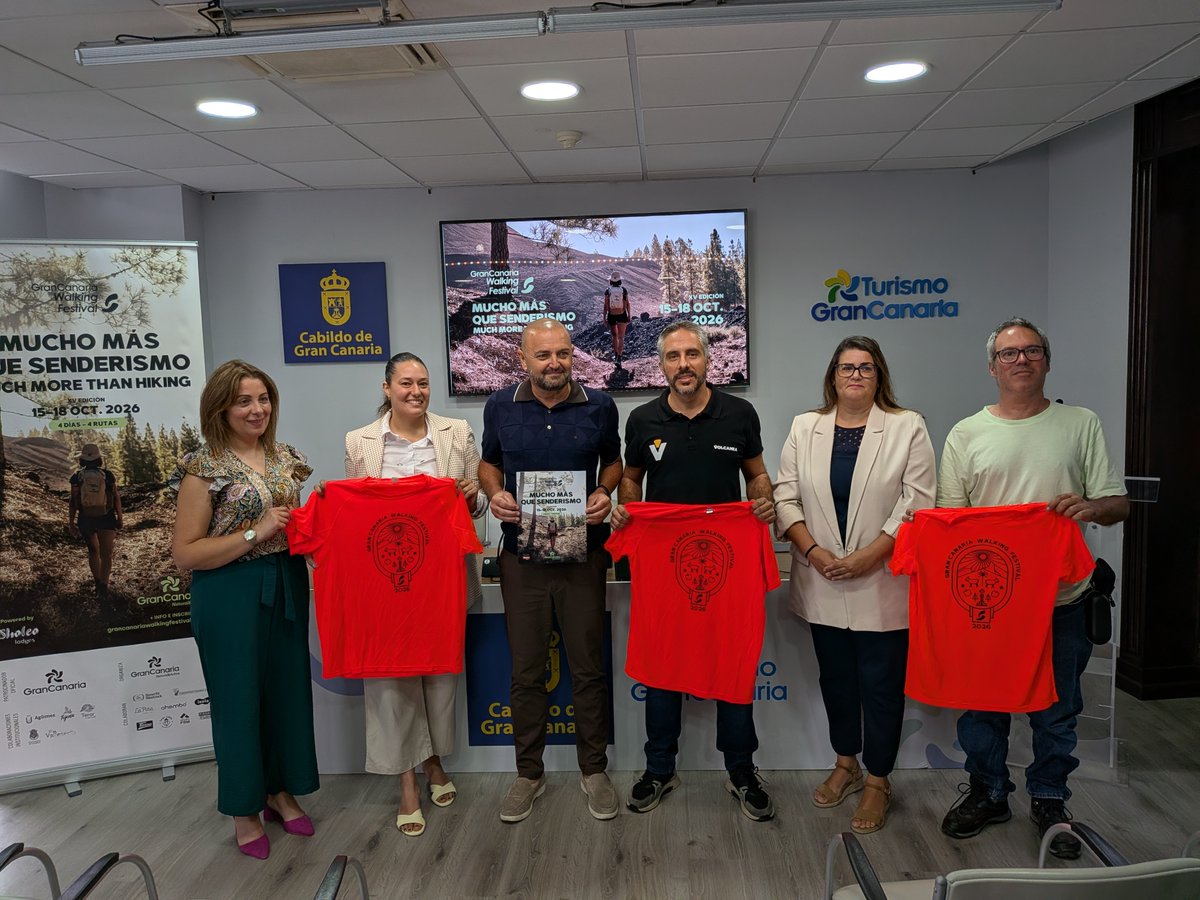GCWFestival's tweet photo. Hemos celebrado la presentación del #GCWF2026, que tendrá lugar la próxima semana, del 15 al 18 de octubre 👣

Esta edición permitirá explorar los entornos naturales de #GranCanaria, su cultura y gastronomía a través de 4 rutas guiadas 🌄🚶🍽️

#GCNaturalandActive #MuchoPorVivir https://t.co/Ibs7BDgjKU